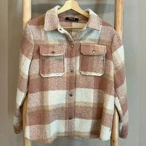 Blue B Med plaid shacket boucle pink/white/cream snap button front top pockets